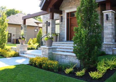 Service de paysagement exterieur et pose de pave-uni à Boucherville et sur la Rive-Sud et Rive-Nord/ Mini-Excavation Montréal
